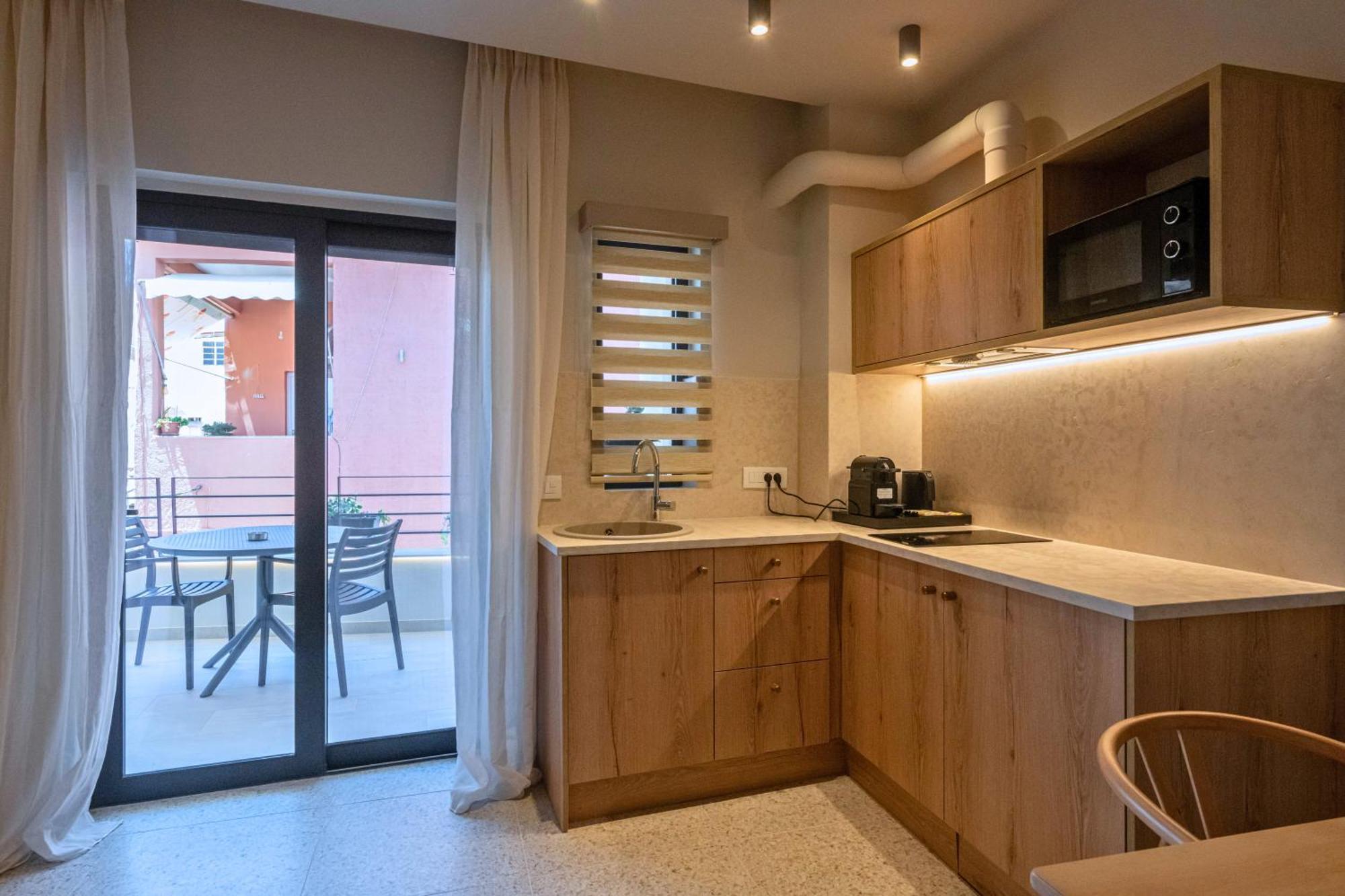 Asklipiou Cube - Kalamata Mediterranean Suites Kültér fotó