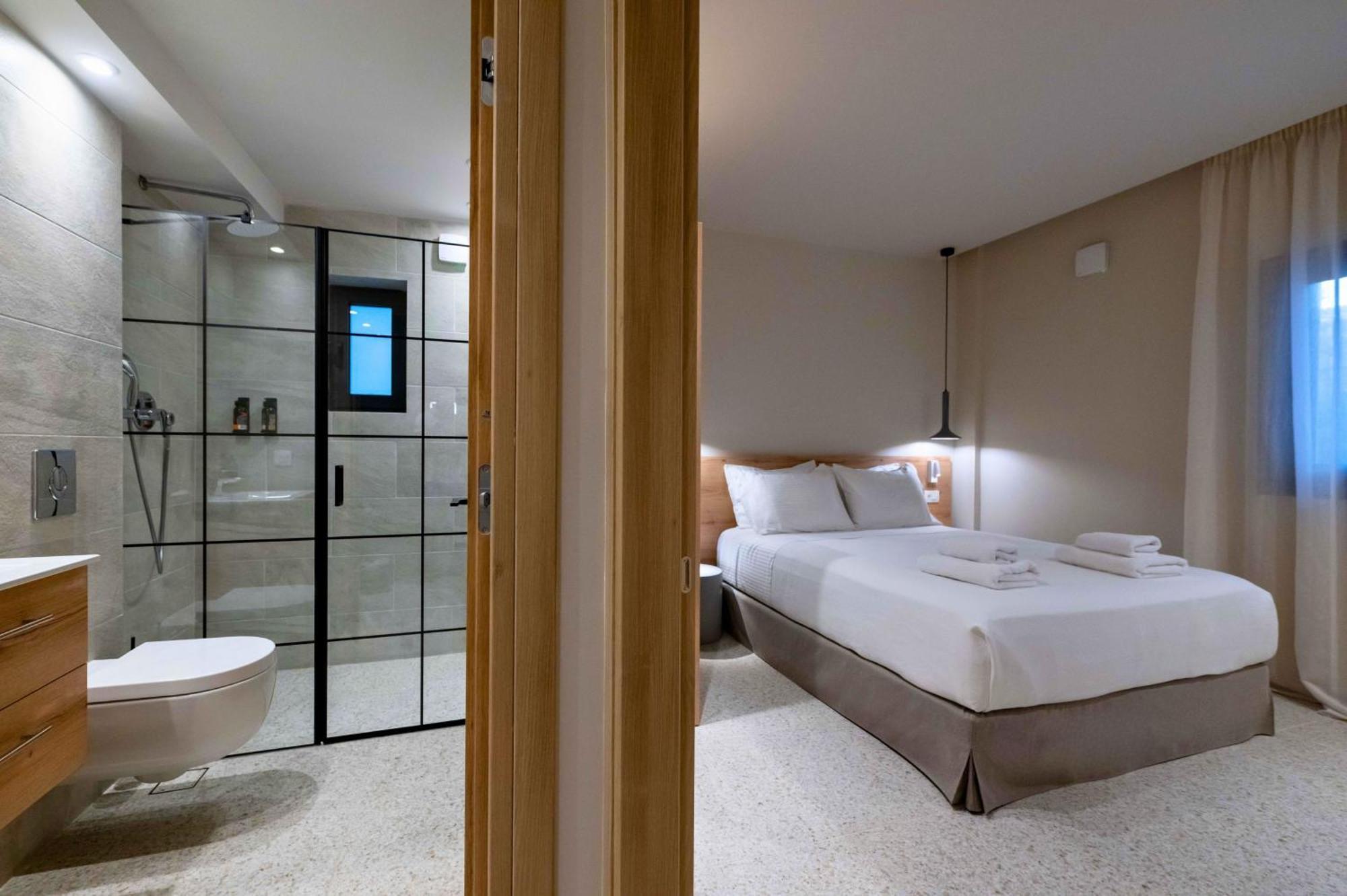 Asklipiou Cube - Kalamata Mediterranean Suites Kültér fotó